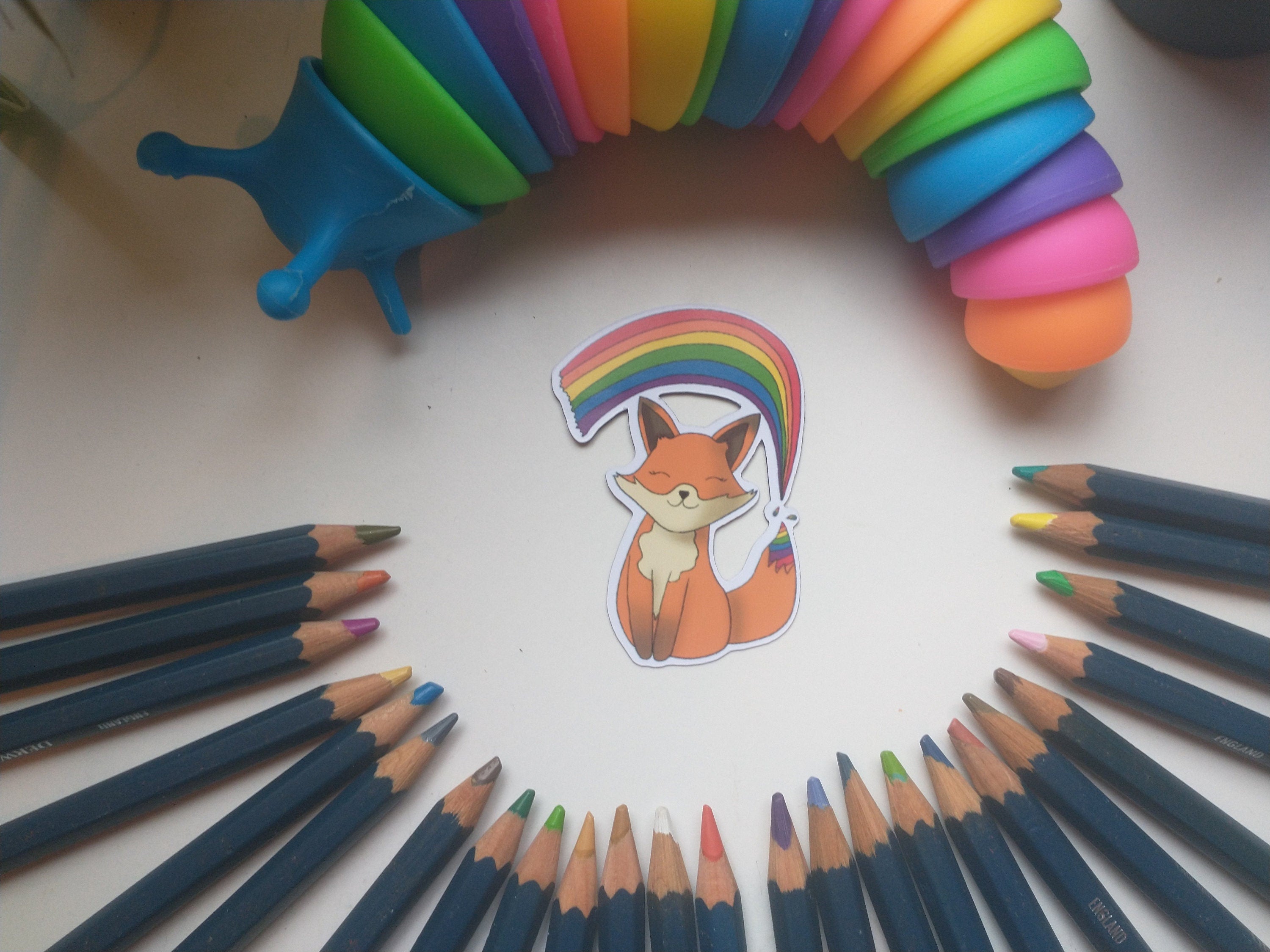 De vos van de regenboogtrots