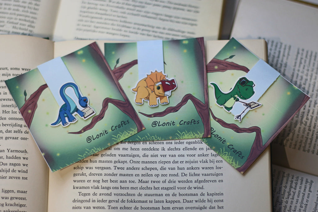 Reading dinosaurs magnetic bookmark