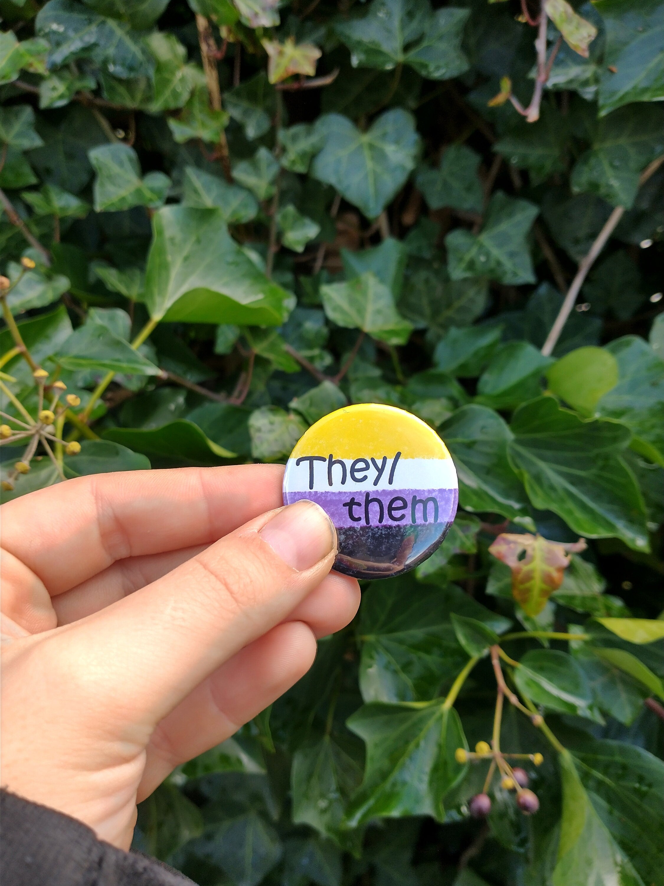 custom pride flag pin/badge