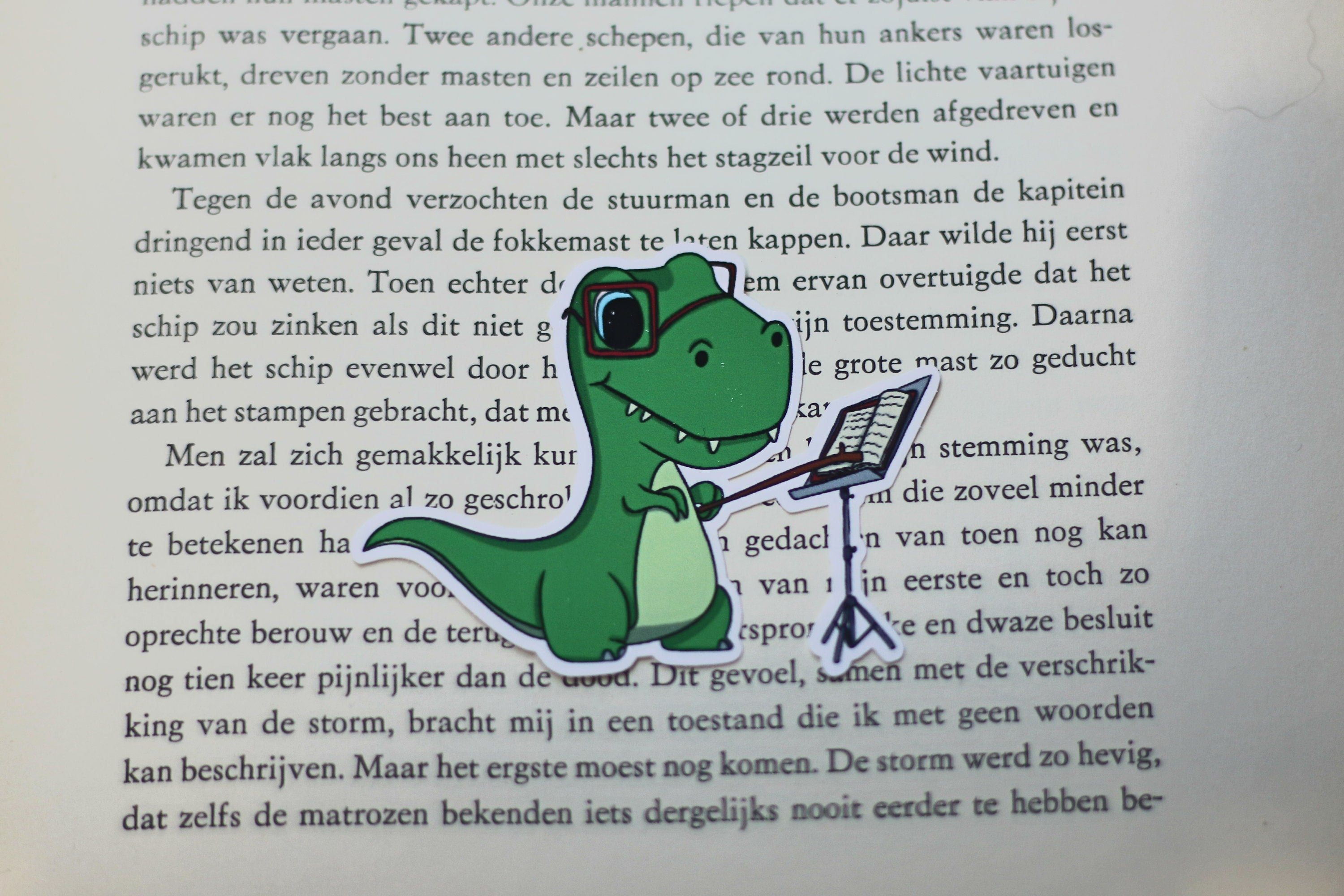 Reading dinosaurs stickers